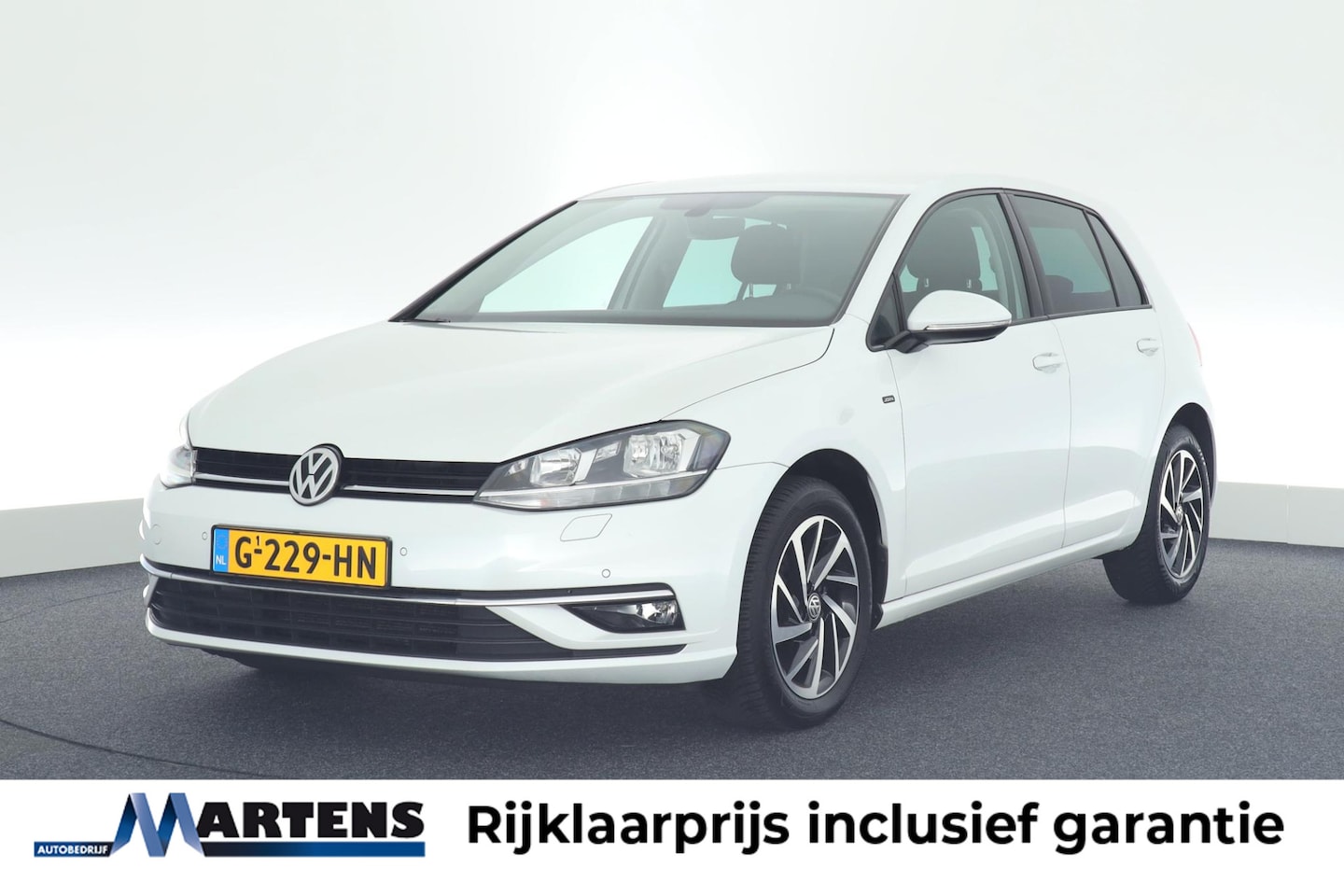 Volkswagen Golf - 1.6 TDI 116pk DSG Join Trekhaak Virtual Cockpit Stoelverwarming Navigatie - AutoWereld.nl