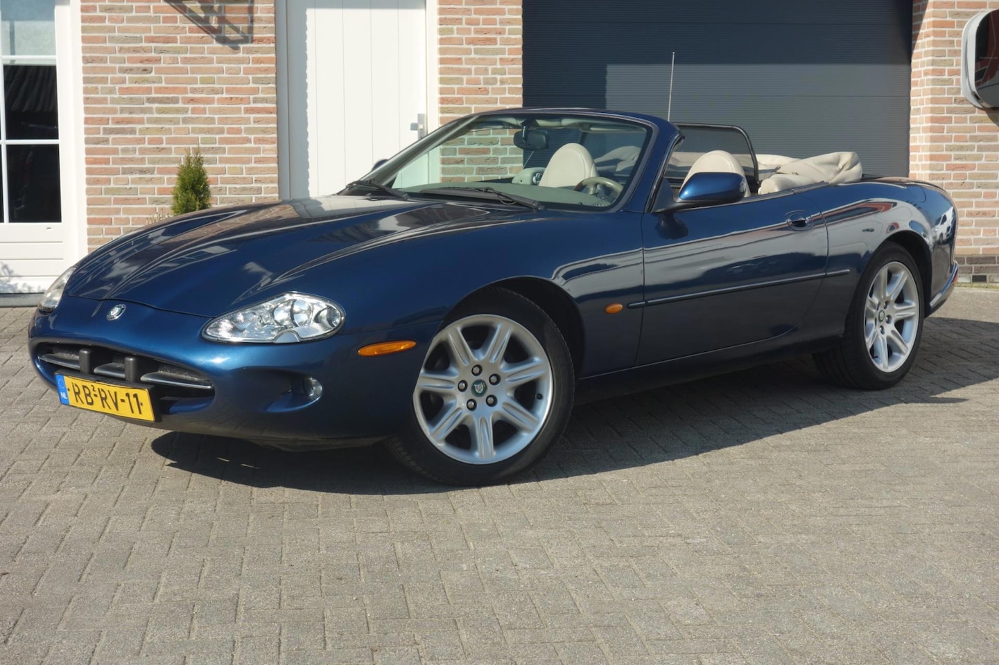 Jaguar XK8 - 4.0 V8 cabrio - AutoWereld.nl