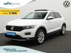 Volkswagen T-Roc - 1.5 TSI 150 pk Sport | Panoramadak | Navigatie | Parkeersensoren voor/achter