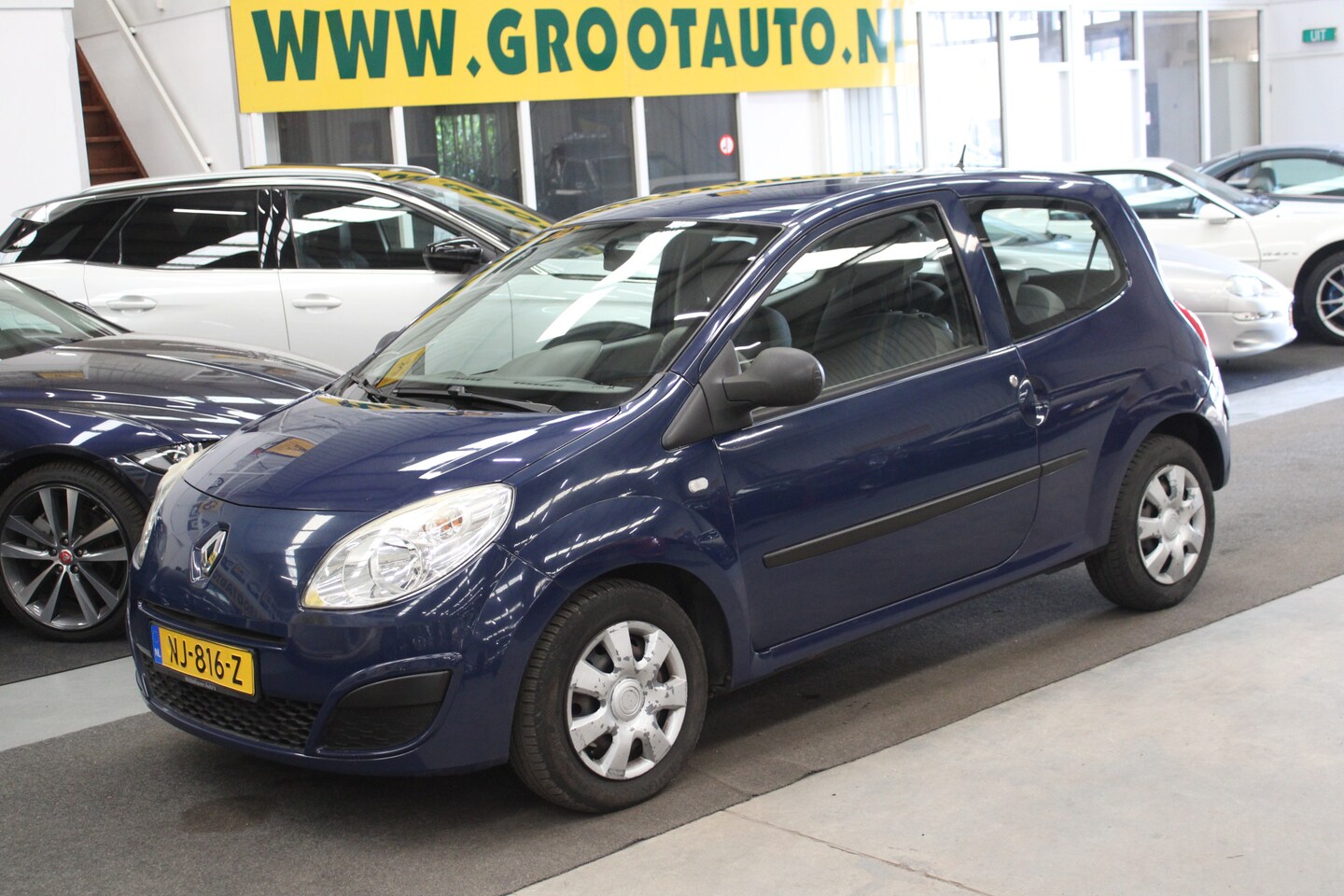 Renault Twingo - 1.2 Authentique Isofix, Stuurbekrachtiging - AutoWereld.nl