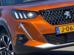 Peugeot 2008 - 1.2 PureTech GT-Line 130pk Automaat - Orange Fusion - Chique