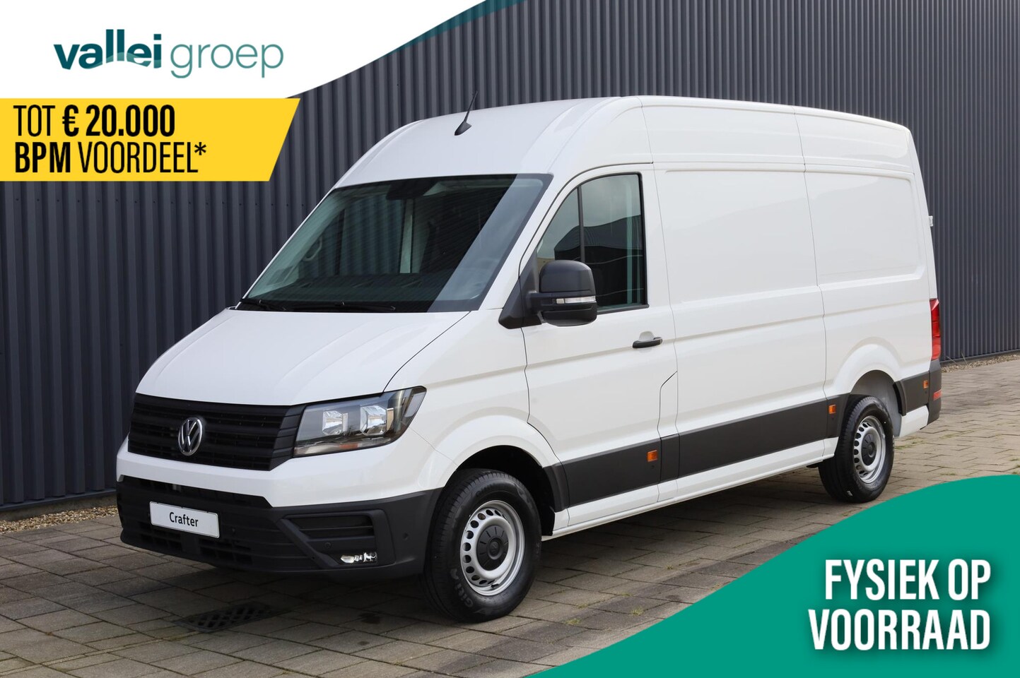 Volkswagen Crafter - 2.0 TDI EU6 177PK DSG Highline L3H3 GVW 3.0T WB 3640 MM | Airco | Trekhaak | Bijrijdersban - AutoWereld.nl