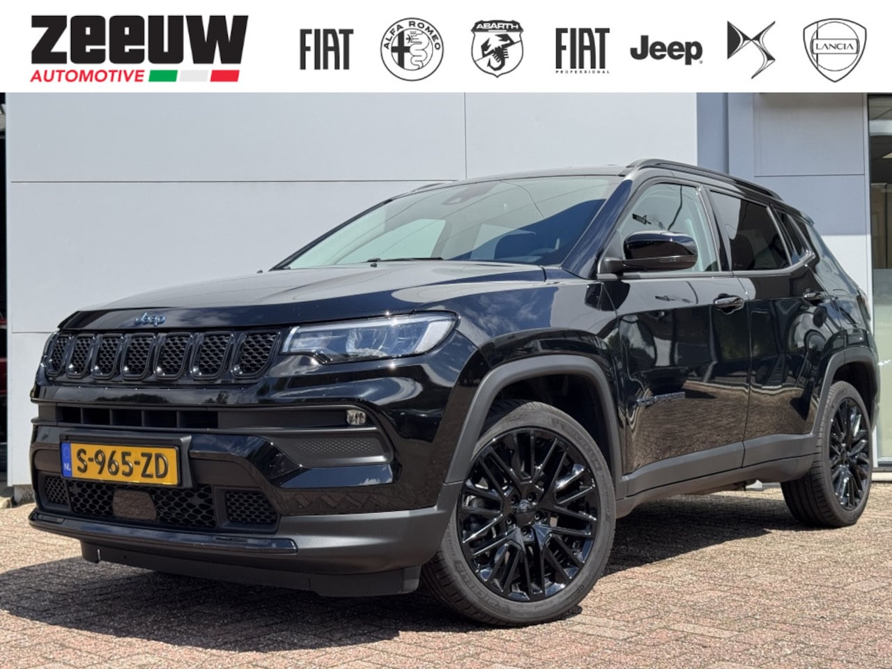 Jeep Compass - 4xe 190 PK Night Eagle | 19" | Winter Pack | Business Pack - AutoWereld.nl