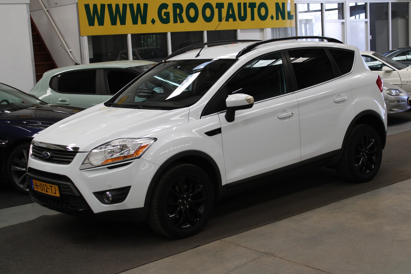 Ford Kuga - 2.5 20V Titanium Automaat Airco, Cruise control, Stoelverwarming - AutoWereld.nl