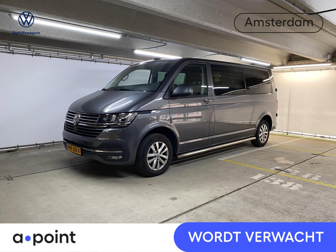 Volkswagen Transporter - 2.0 TDI L2H1 30 DC 150 pk Automaat | Verlengde garantie | Navigatie | Trekhaak | Parkeerse - AutoWereld.nl
