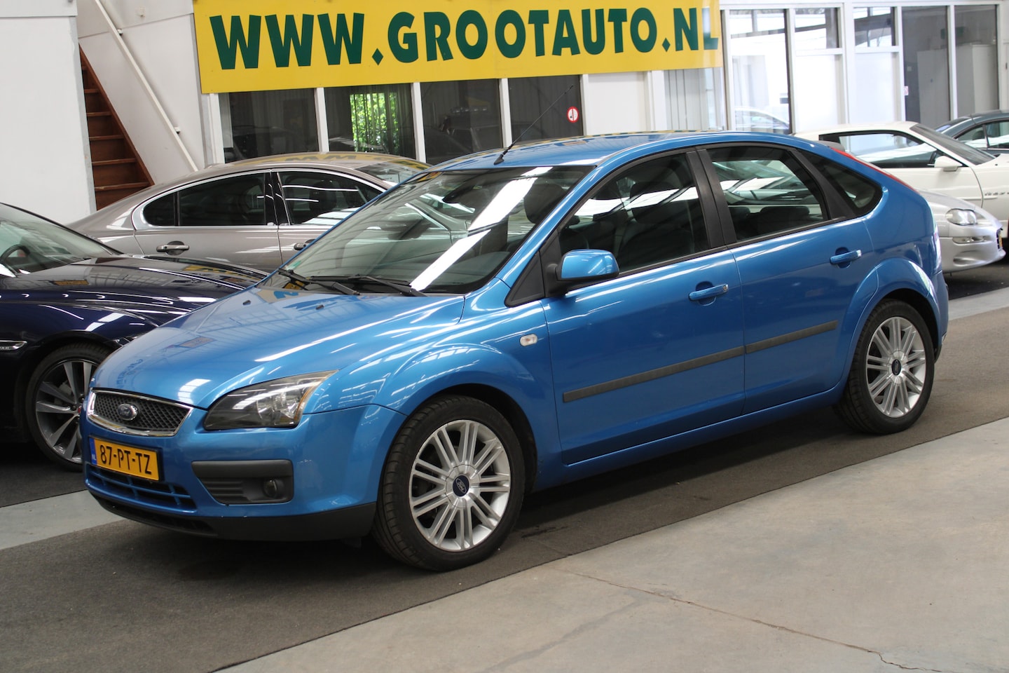 Ford Focus - 1.6-16V First Edition Airco, Cruise Control, Trekhaak, Stuurbekrachtiging - AutoWereld.nl