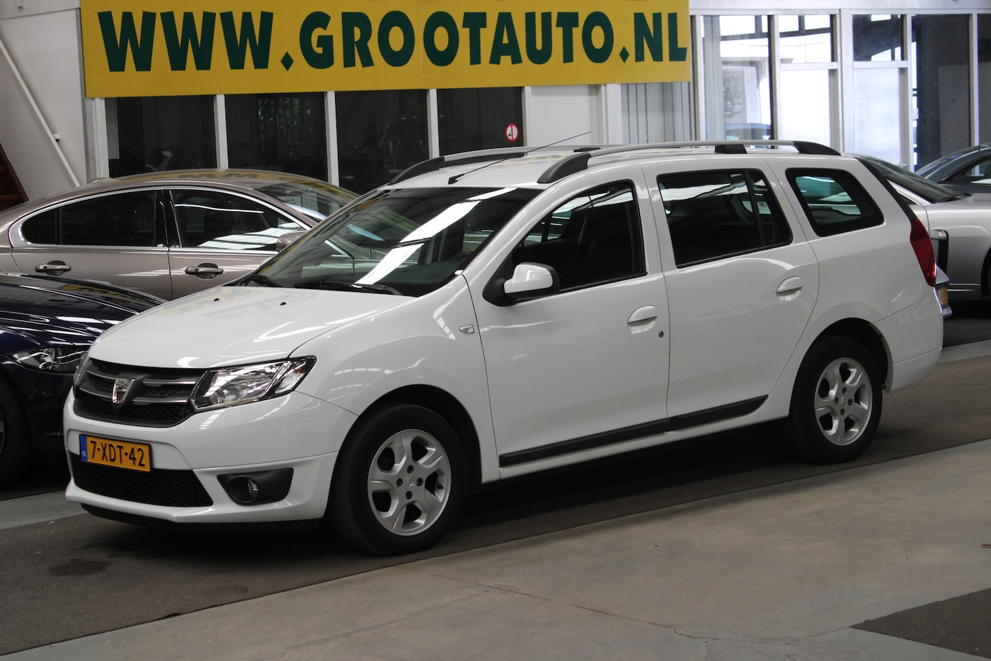 Dacia Logan MCV - 0.9 TCe Prestige NAP, Airco, Navi, Trekhaak - AutoWereld.nl