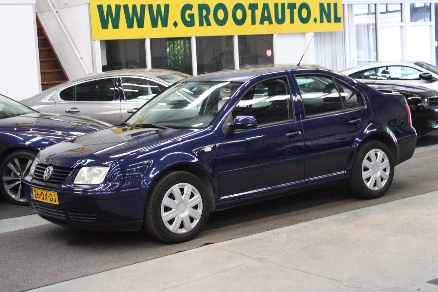 Volkswagen Bora - 1.6 Trendline NAP, Airco, Stuurbekrachtiging - AutoWereld.nl