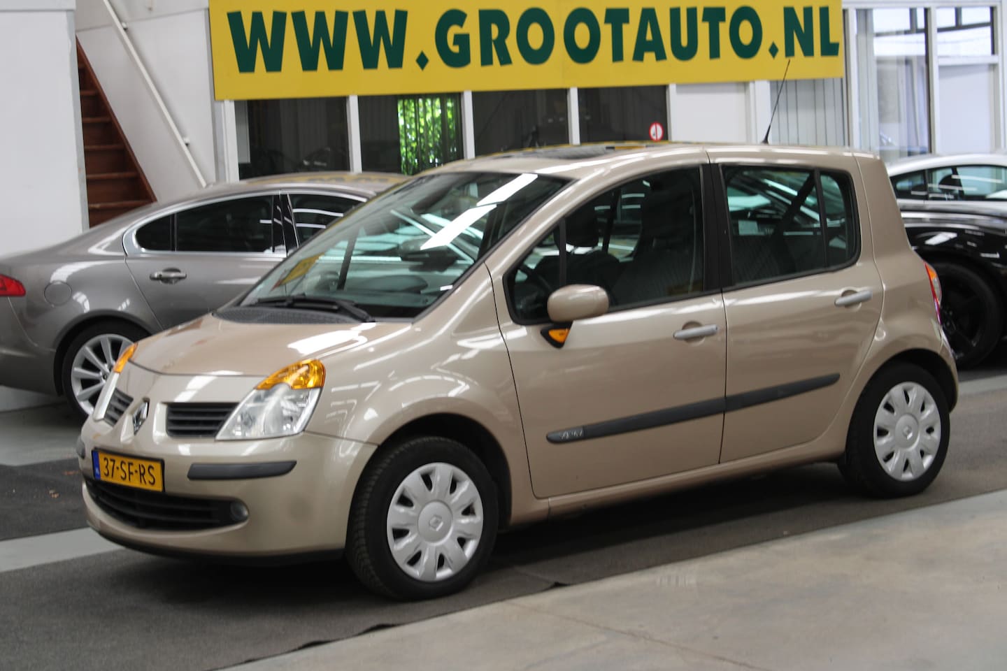 Renault Modus - 1.6-16V Privilège Panoramadak, NAP, Airco, Trekhaak - AutoWereld.nl