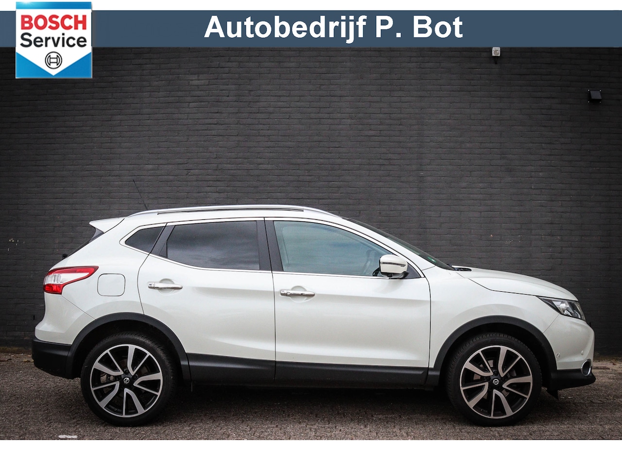 Nissan Qashqai - 1.2 Tekna Net binnen; wordt nog showroom klaargemaakt - AutoWereld.nl