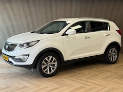 Kia Sportage - 1.6 GDI World Cup Edition CAMERA AIRCO PARKEERSENSOREN NAVI HILL ASSIST TREKHAAK CRUISE