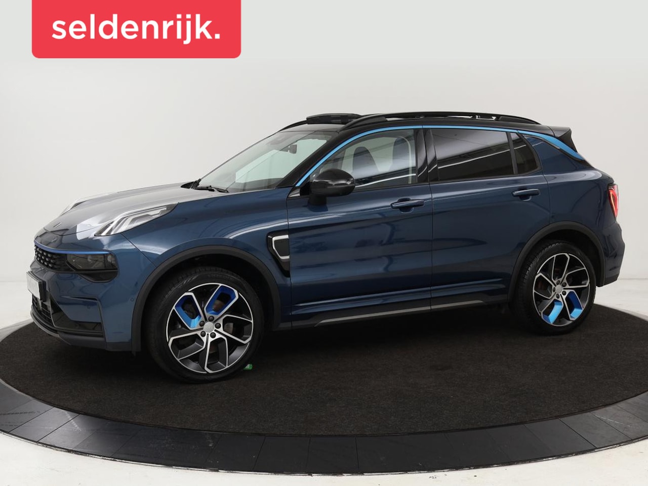 Lynk & Co 01 - 1.5 Plug In | Panoramadak | Infinity by Harman | 360 camera | Adaptive cruise | Stoelverwa - AutoWereld.nl