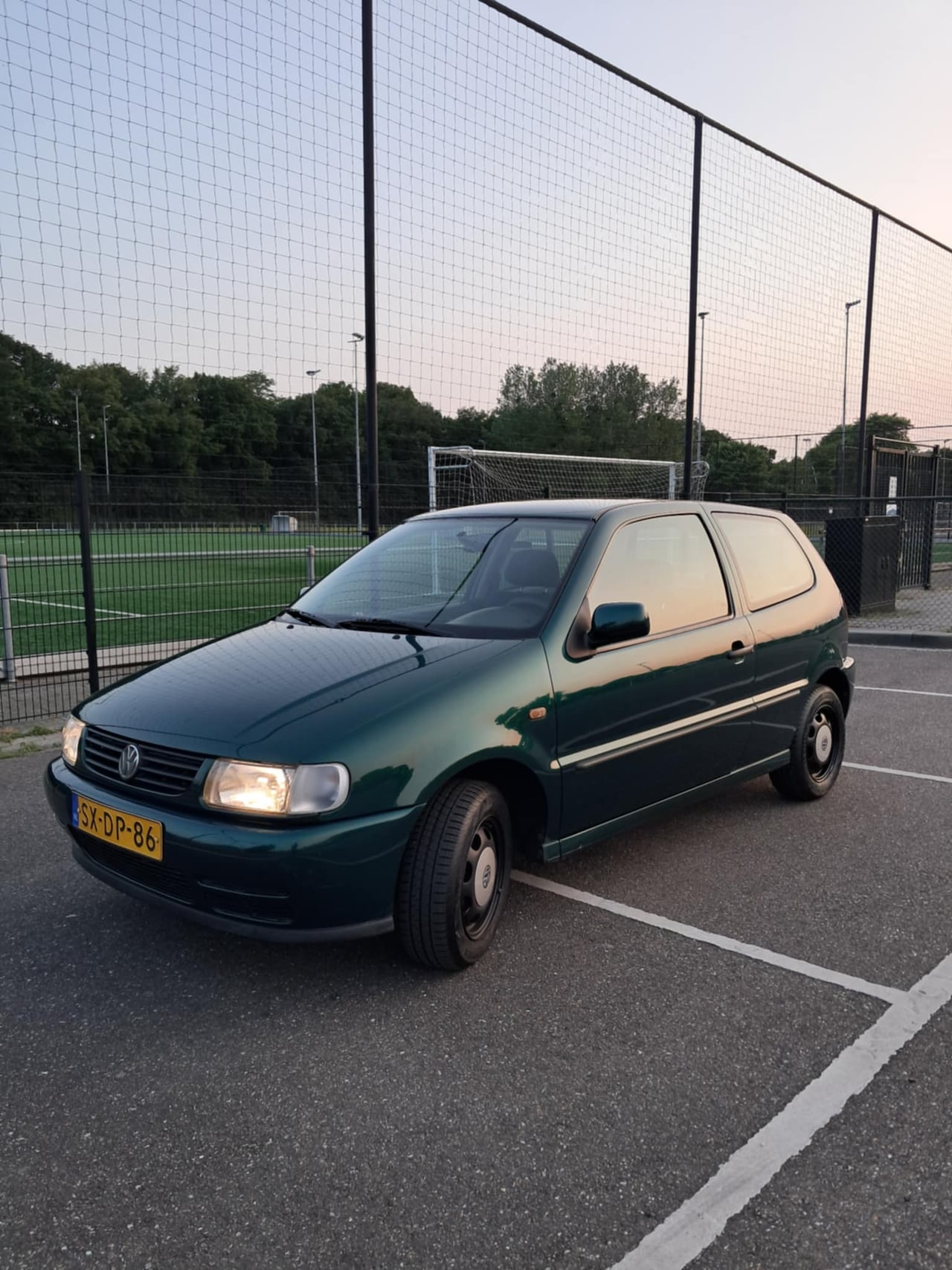 Volkswagen Polo - 1.6 - AutoWereld.nl