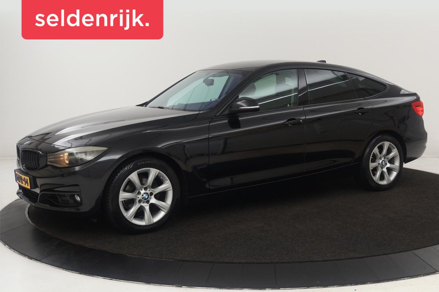 BMW 3-serie Gran Turismo - 320i Business | Sportstoelen | Navigatie | Cruise control | Bluetooth | Parkeerhulp | Clim - AutoWereld.nl
