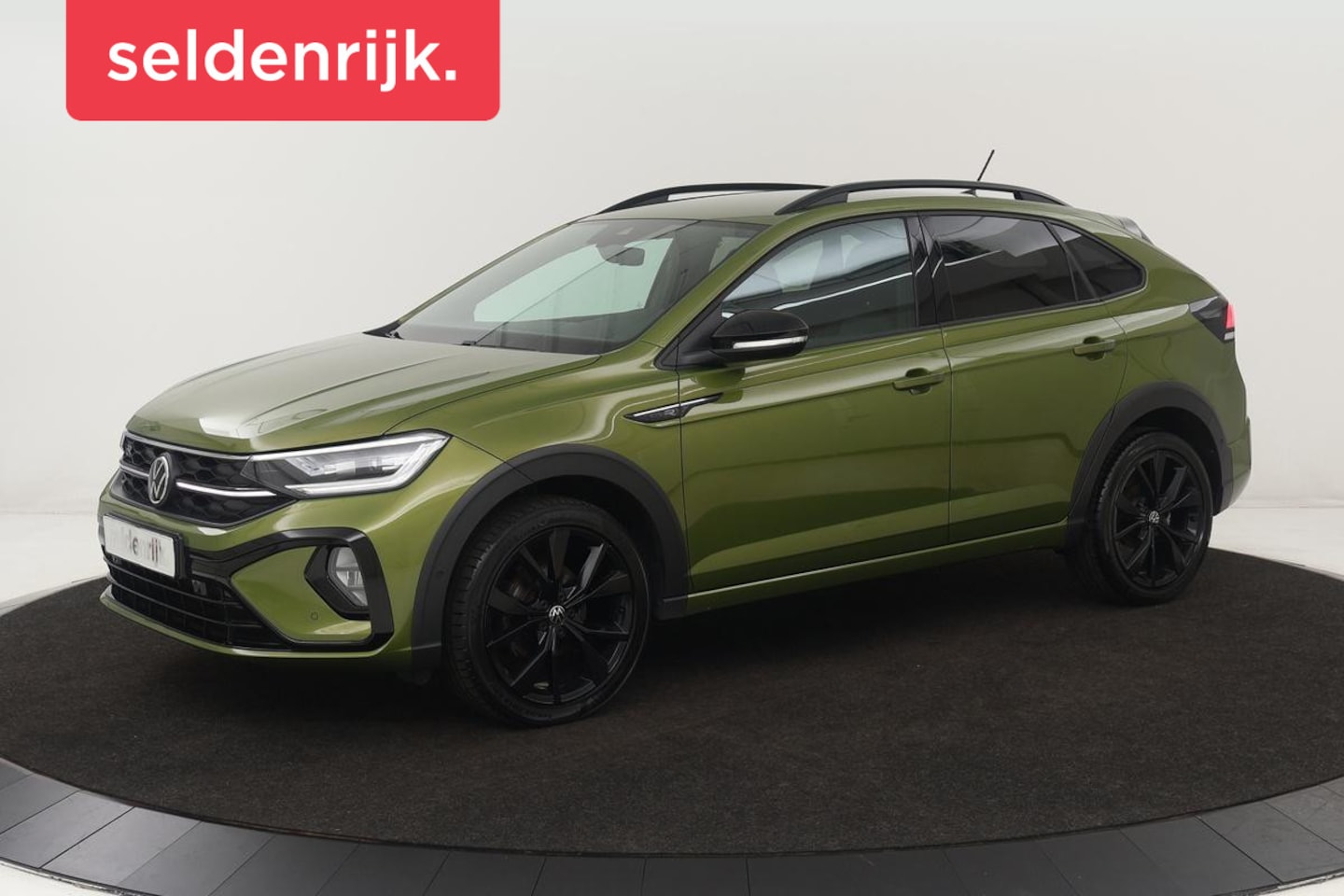 Volkswagen Taigo - 1.5 TSI R Line | Stoelverwarming | Camera | Trekhaak | Keyless | Matrix LED | Carplay | Ad - AutoWereld.nl
