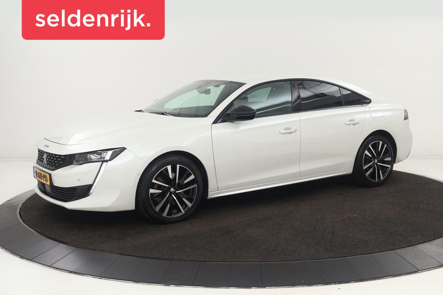 Peugeot 508 - 1.6 HYbrid GT | Stoelverwarming | Focal Sound | 360 camera | Head-Up | Alcantara | Carplay - AutoWereld.nl