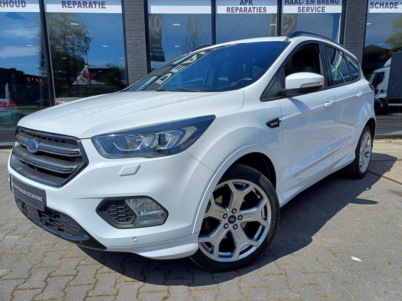 Ford Kuga - 1.5 EcoBoost ST Line Leder Xenon Panoramadak Park Pilot Park Lane 19" LMV - AutoWereld.nl