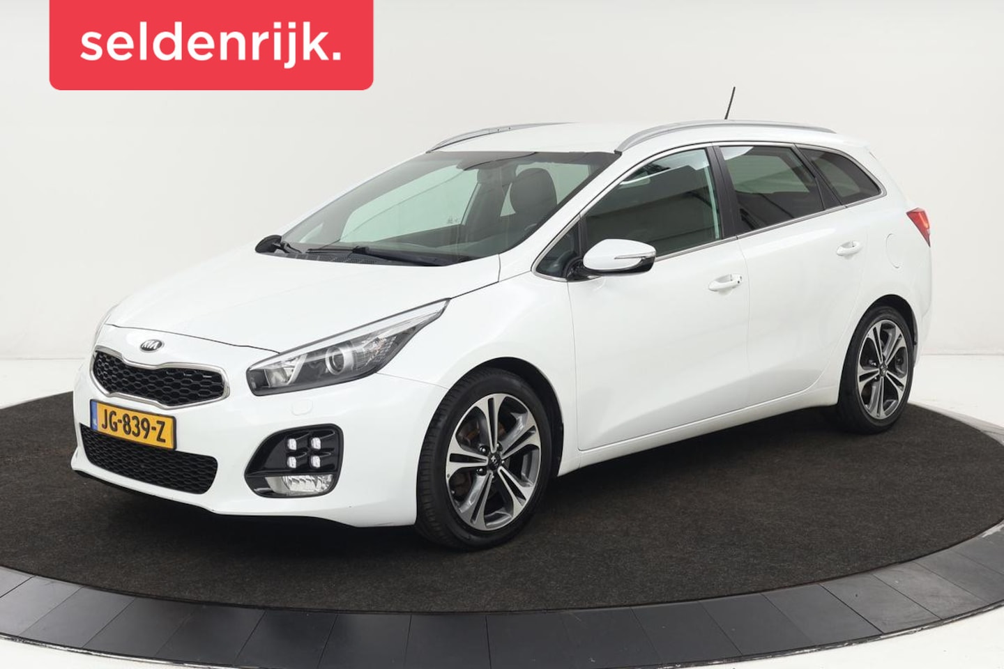 Kia Cee'd - 1.0 T-GDi GT-Line | 1e eigenaar | Stoel & stuurverwarming | Camera | Navigatie | Xenon | C - AutoWereld.nl