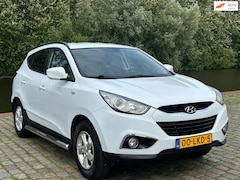 Hyundai ix35 - 2.0i Dynamic airco cruis control navigatie trekhaak elektrische ramen cv op afs