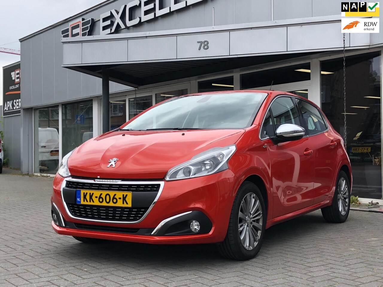 Peugeot 208 - 1.6 BlueHDi Blue Lease Executive-5Deurs-Navi-ECC - AutoWereld.nl