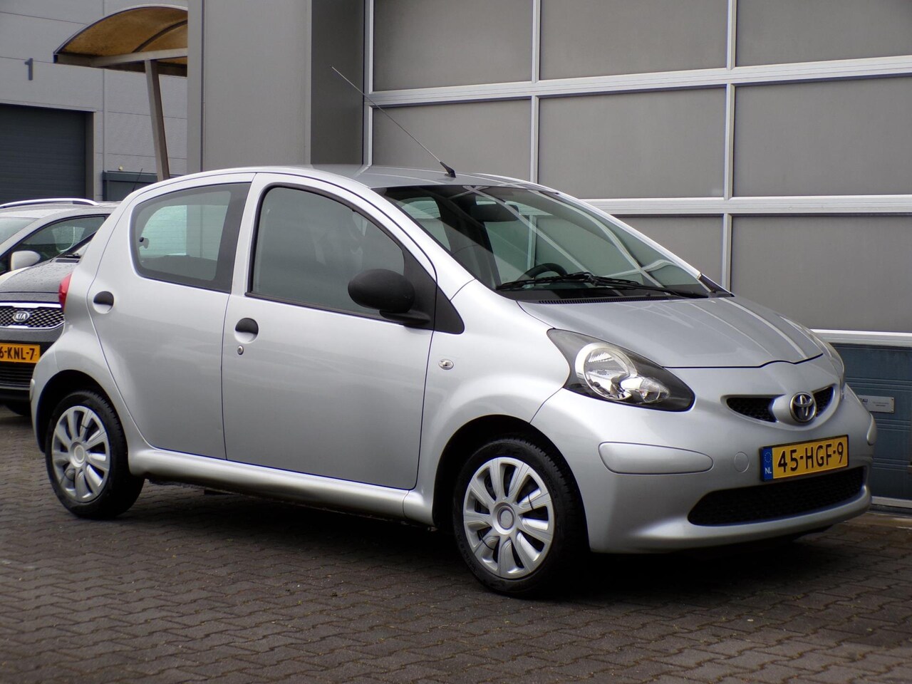 Toyota Aygo - 1.0-12V|5-deurs|Stuurbekrachtiging|Radio|Aux - AutoWereld.nl