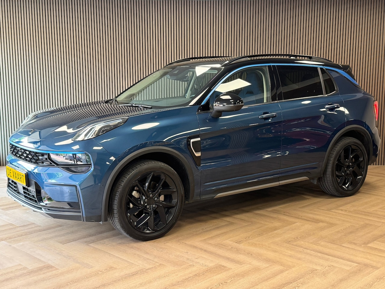 Lynk & Co 01 - 1.5 AUT. PLUG-IN HYBRIDE PANORAMADAK AIRCO CAMERA CRUISE PDC STOELVERWARMING APPLE CARPLAY - AutoWereld.nl