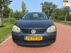 Volkswagen Golf - 1.4 FSI Trendline 215.000 KM