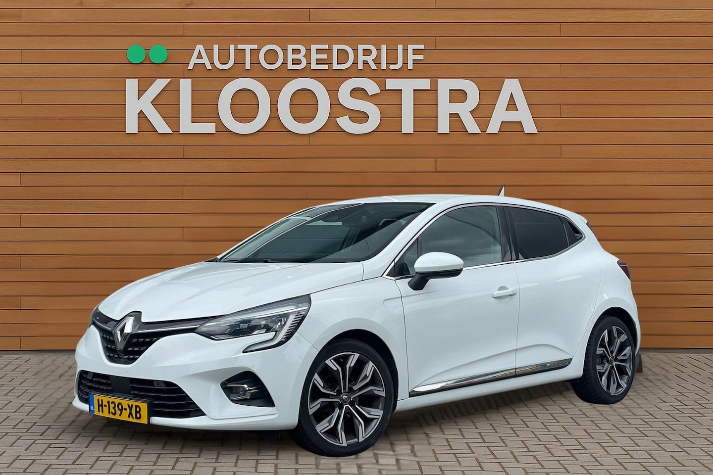 Renault Clio - 1.0 TCe Intens | Camera | Keyless | Full LED | Navi | PDC v+a | Climate control | Cruise c - AutoWereld.nl