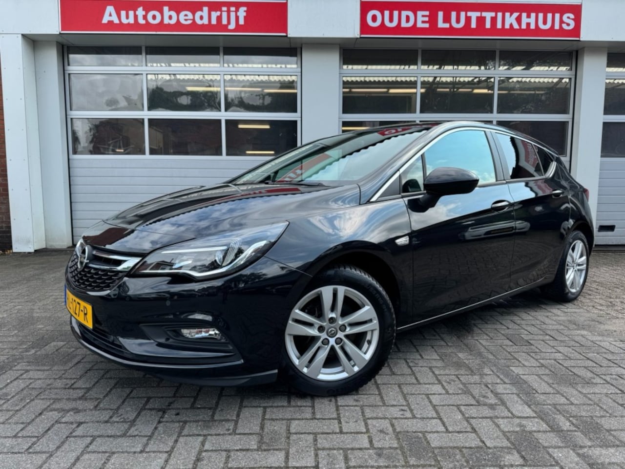 Opel Astra - 1.4 Turbo Edition 150PK Led Carplay Trekhaak Cruise - AutoWereld.nl