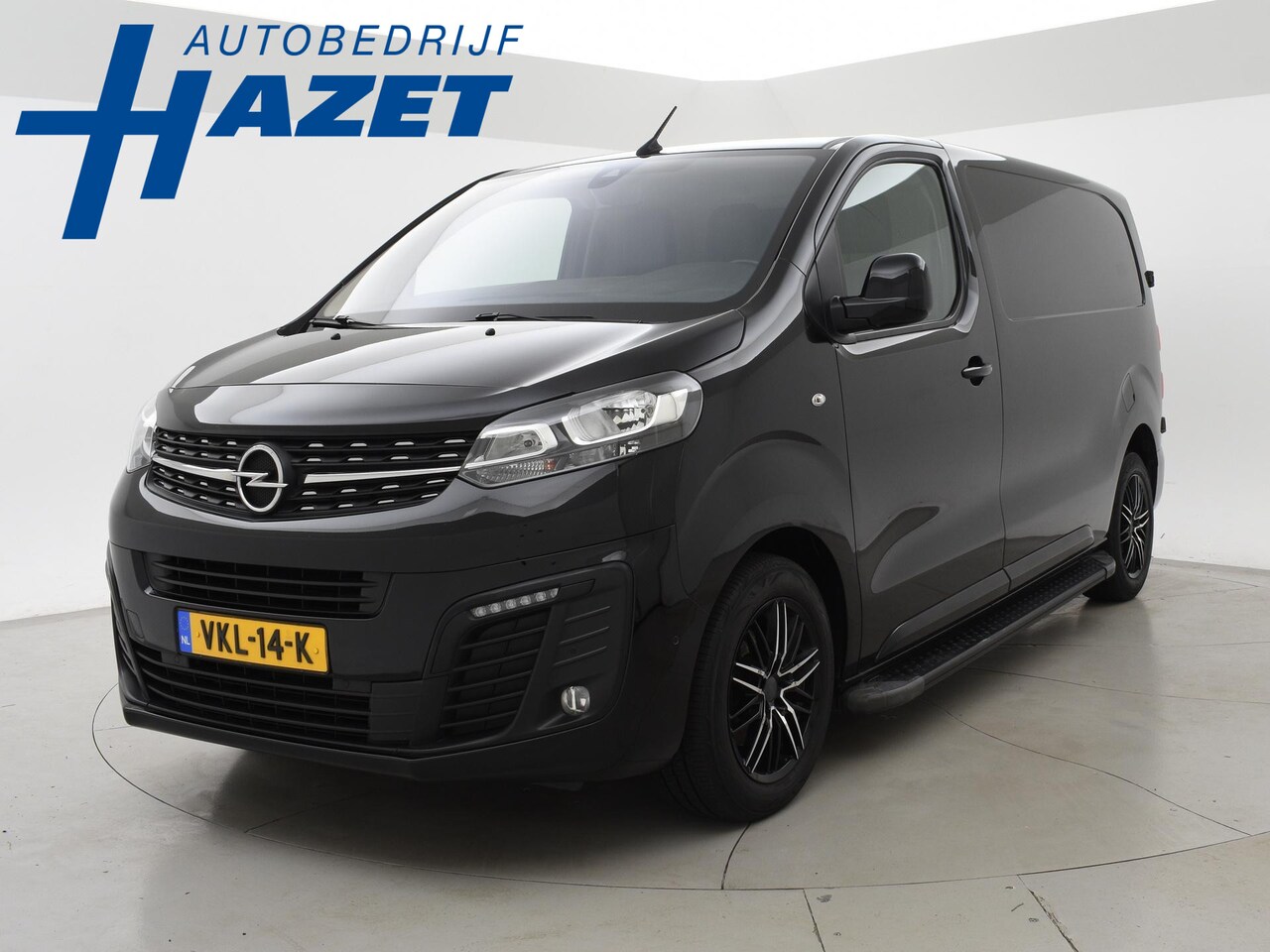 Opel Vivaro - 2.0 CDTI 150 PK L2H1 INNOVATION + TREEPLANKEN | LMV | APPLE CARPLAY | CAMERA | TREKHAAK - AutoWereld.nl