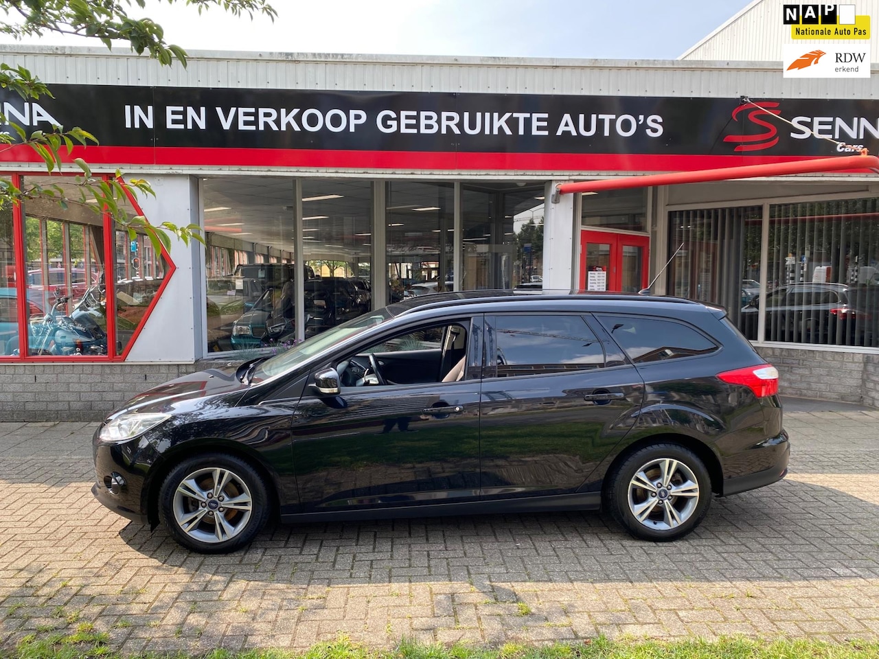 Ford Focus Wagon - 1.6 TDCI Titanium - Airco - Navi - Stoelver - AutoWereld.nl