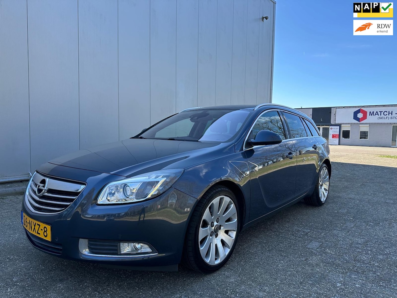 Opel Insignia Sports Tourer - 1.6 T EXECUTIVE AIRCO NAVI LEDER - AutoWereld.nl