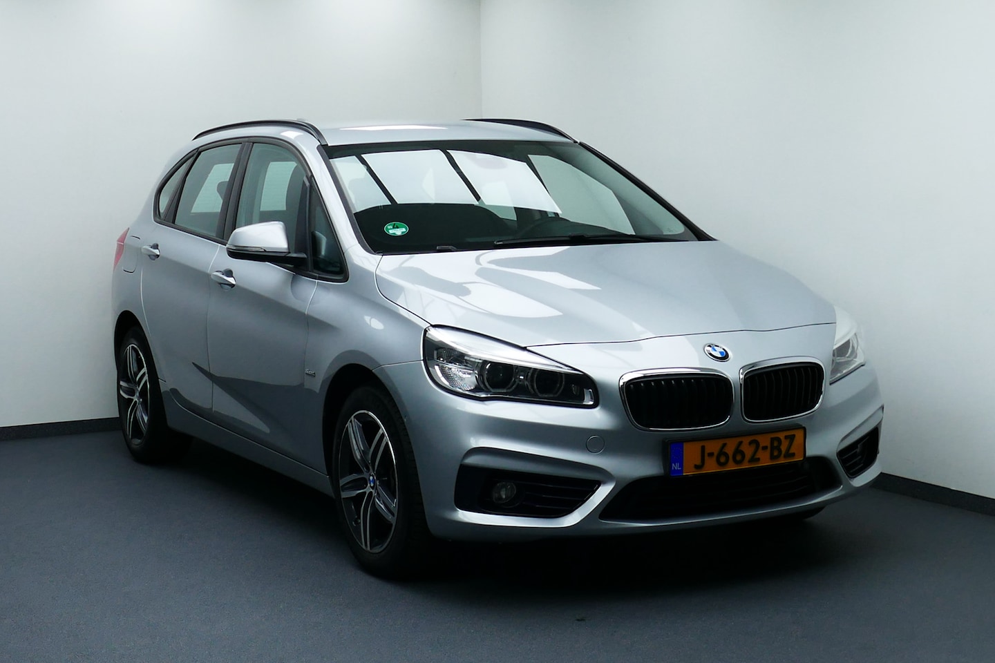 BMW 2-serie Active Tourer - 218i High Executive. Elek A Klep, Navi, Clima, Led Koplampen, Afn Haak 1300kg - AutoWereld.nl
