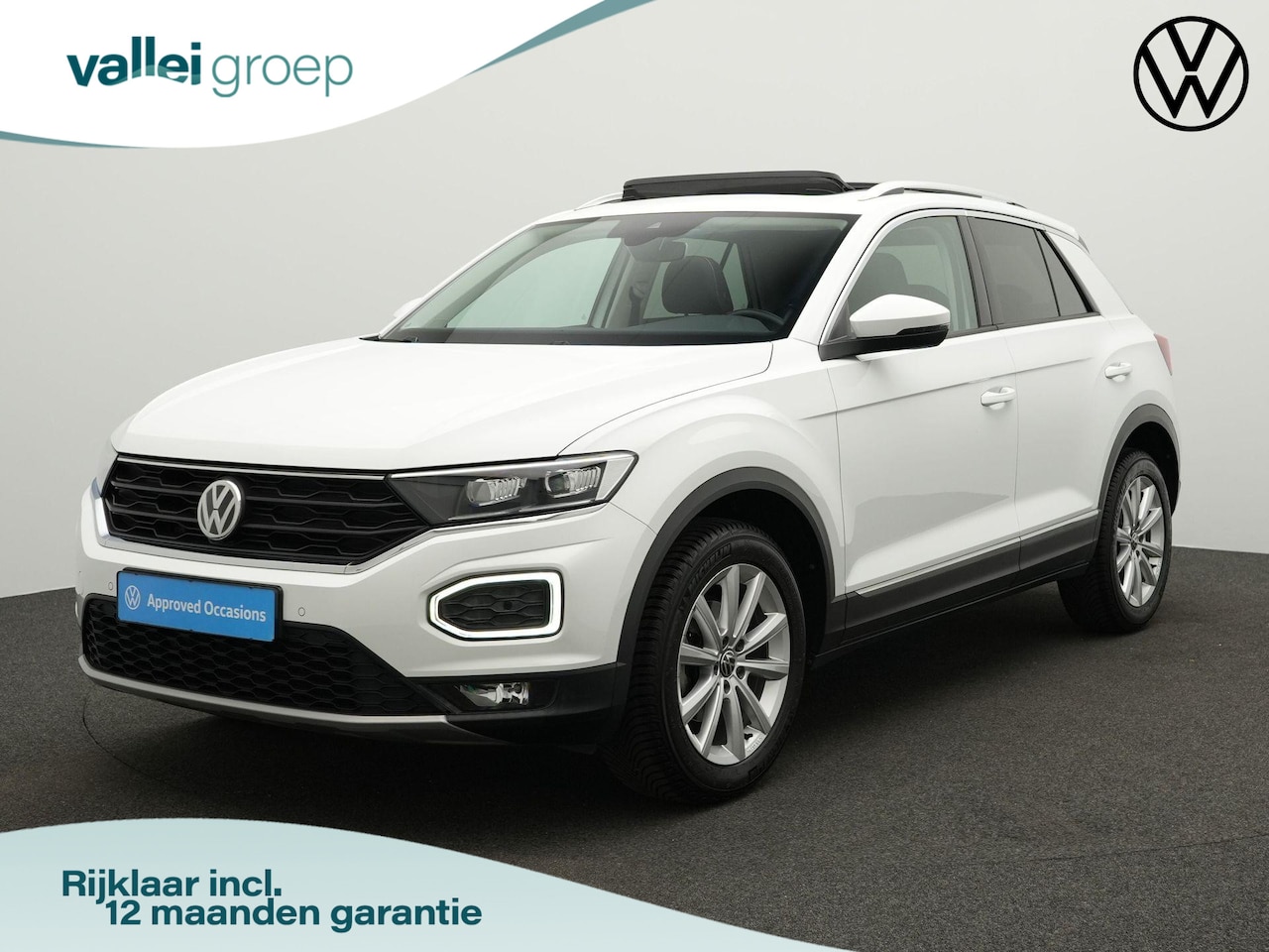 Volkswagen T-Roc - 1.5 TSI 150 pk Sport | Panoramadak | Navigatie | Parkeersensoren voor/achter - AutoWereld.nl