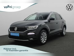 Volkswagen T-Roc - 1.0 TSI 115 pk Style | Parkeersensoren voor/achter | Adaptive Cruise | Apple Carplay / And