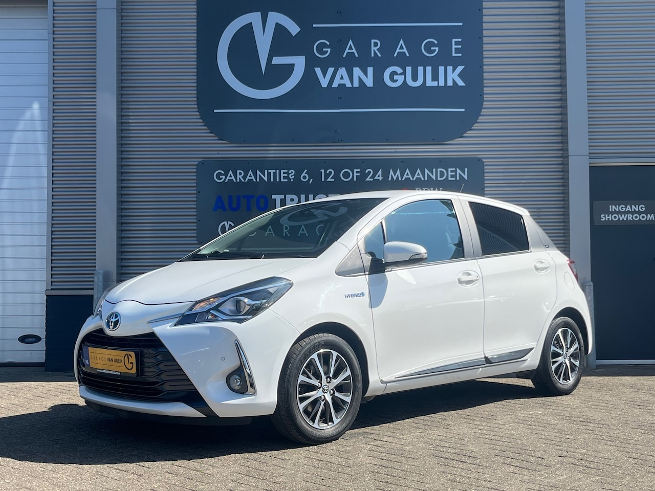 Toyota Yaris - 1.5 Hybrid 73PK Automaat,Navi,Clima,Cruise,laneAssist,Stoelverwarming,Pdc,Camera,Isofix,Ke - AutoWereld.nl