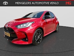 Toyota Yaris - 1.5 Hybrid Executive Navigatie / Camera / Climate Control / Cruise Control Adaptief