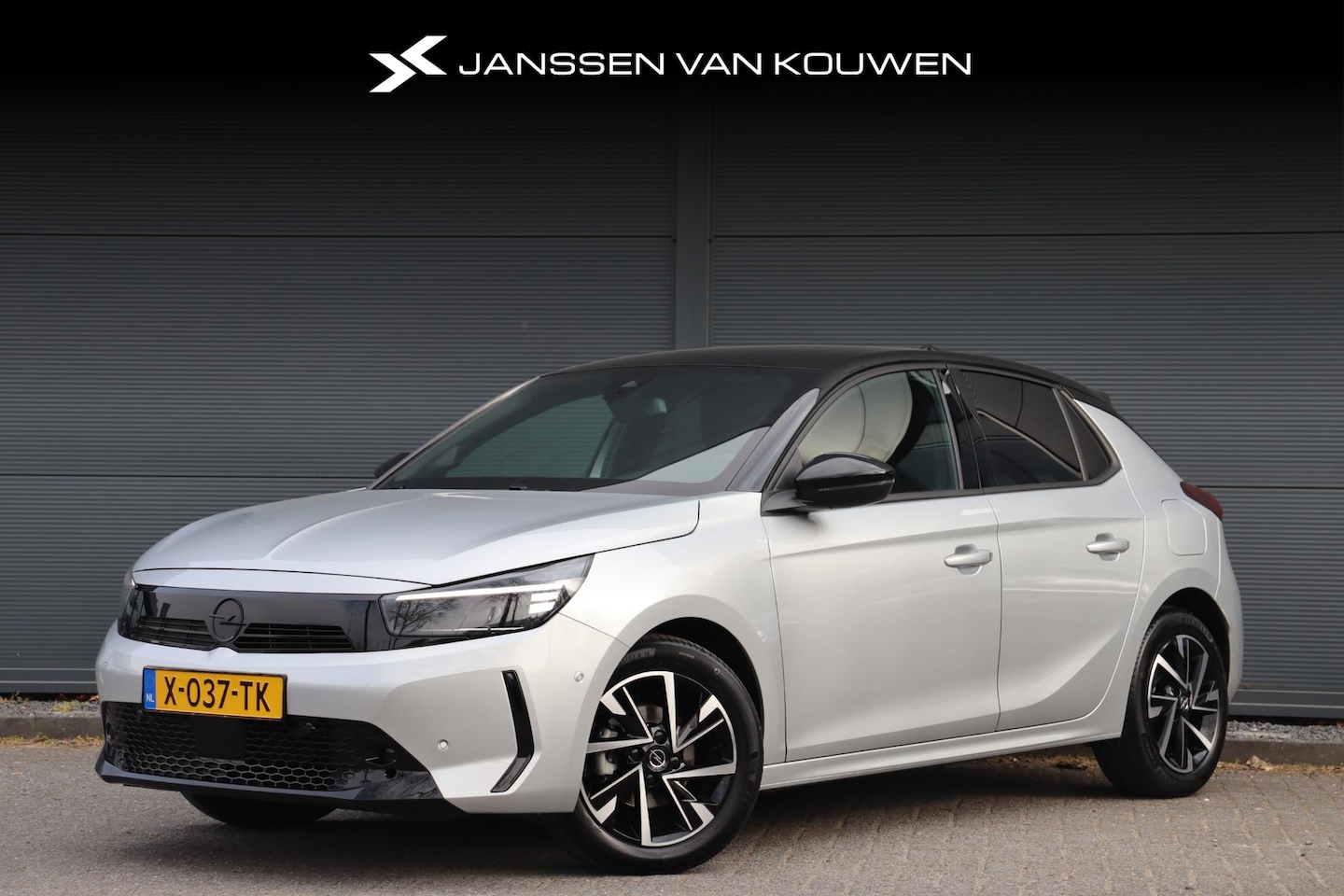 Opel Corsa - 1.2 GS / Navigatie / Carplay / LED Koplampen - AutoWereld.nl