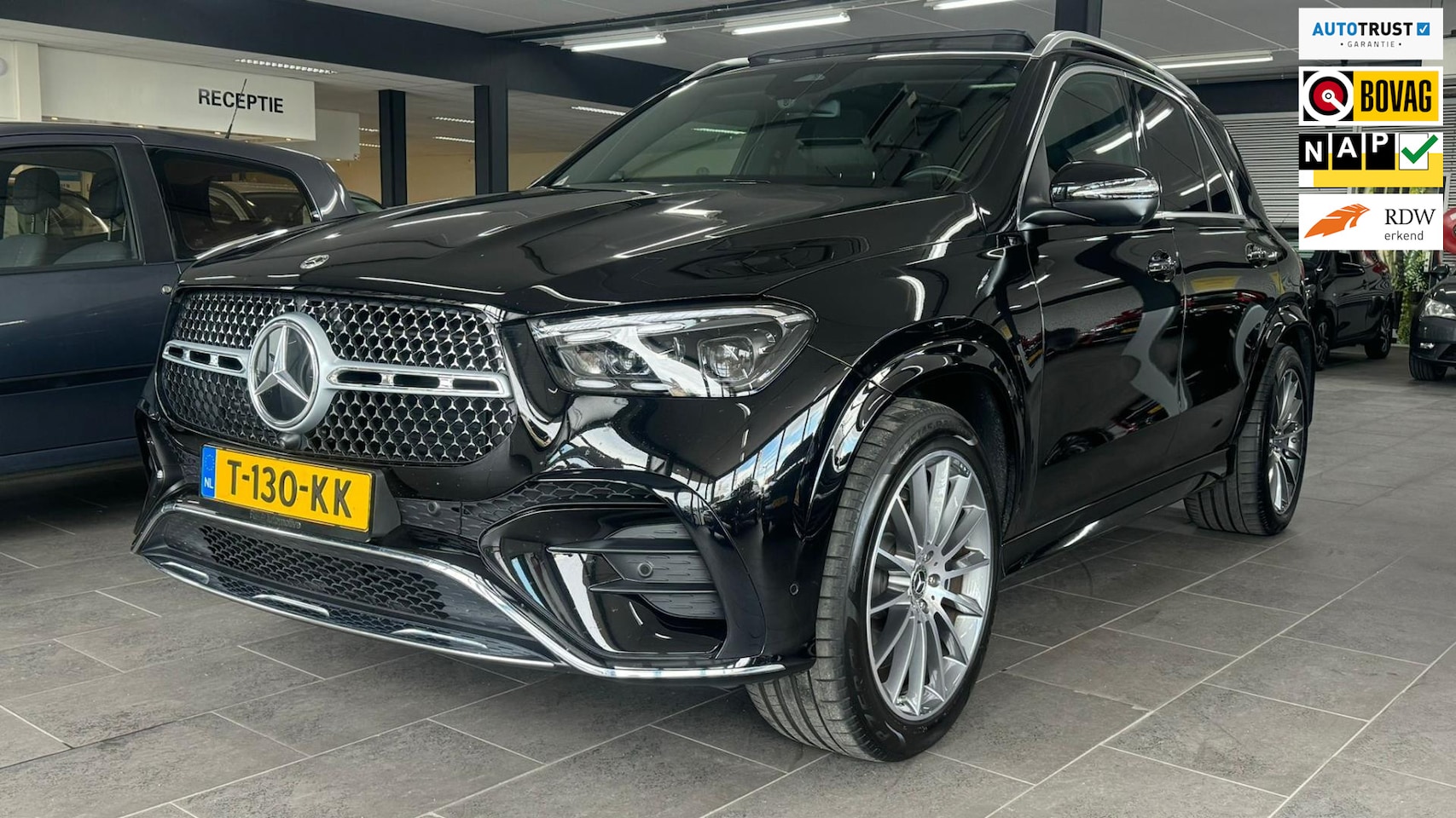 Mercedes-Benz GLE-Klasse - 400 e 4MATIC AMG Line Premium plug-in hybride luchtvering panoramadak 360 Cameras koeling - AutoWereld.nl