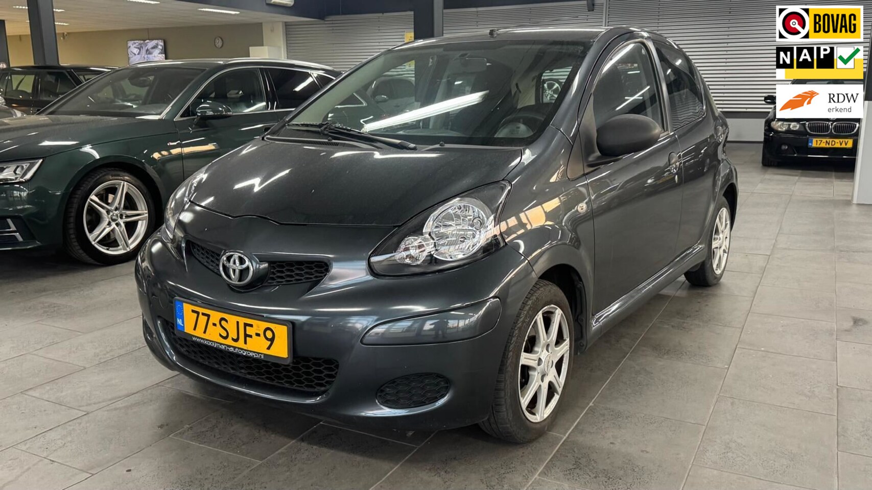Toyota Aygo - 1.0-12V Now eerste eigenaar 5-deurs airco elektrische pakket lm-velgen dealeronderhouden - AutoWereld.nl