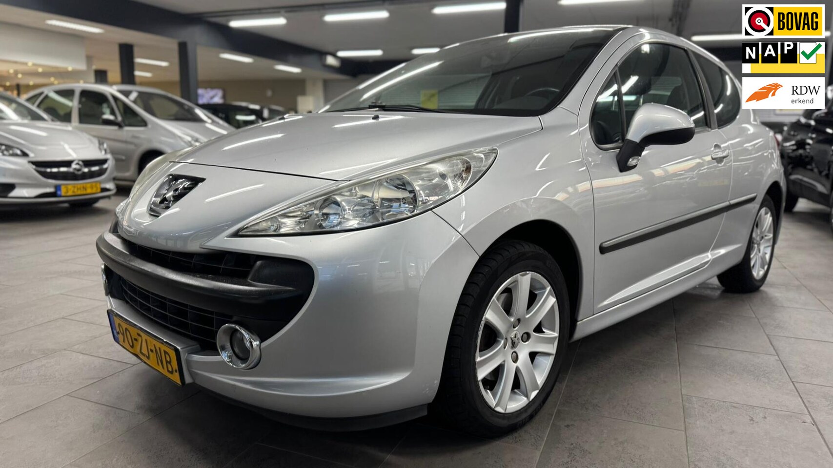 Peugeot 207 - 1.6 VTi XS airco elektrische pakket cruise controle lm-velgen - AutoWereld.nl