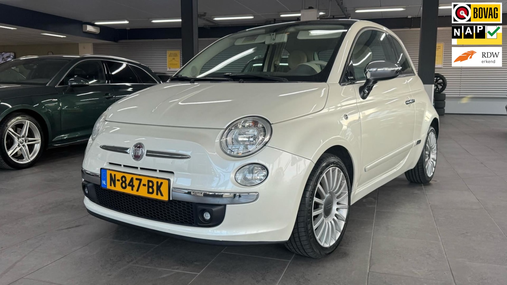 Fiat 500 - 1.2 Naked launge panoramadak airco elektrische pakket parkeersensoren lm-velgen 102 dzkm. - AutoWereld.nl