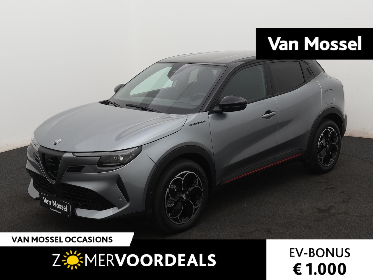Alfa Romeo Junior - Elettrica Speciale 54 kWh | Navigatie | Parkeersensoren | Camera | Stoelverwarming | Warmt - AutoWereld.nl