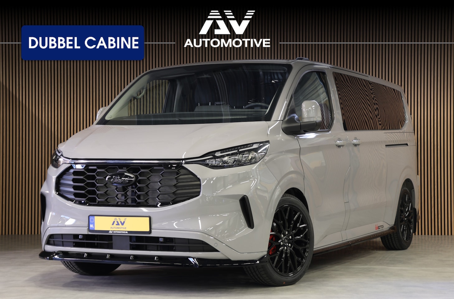 Ford Transit Custom - 320 2.0 TDCI 170PK L2H1 DC LIMITED | BPM VRIJ | L+R Schuifdeur | ACC | Blind Spot | Naviga - AutoWereld.nl