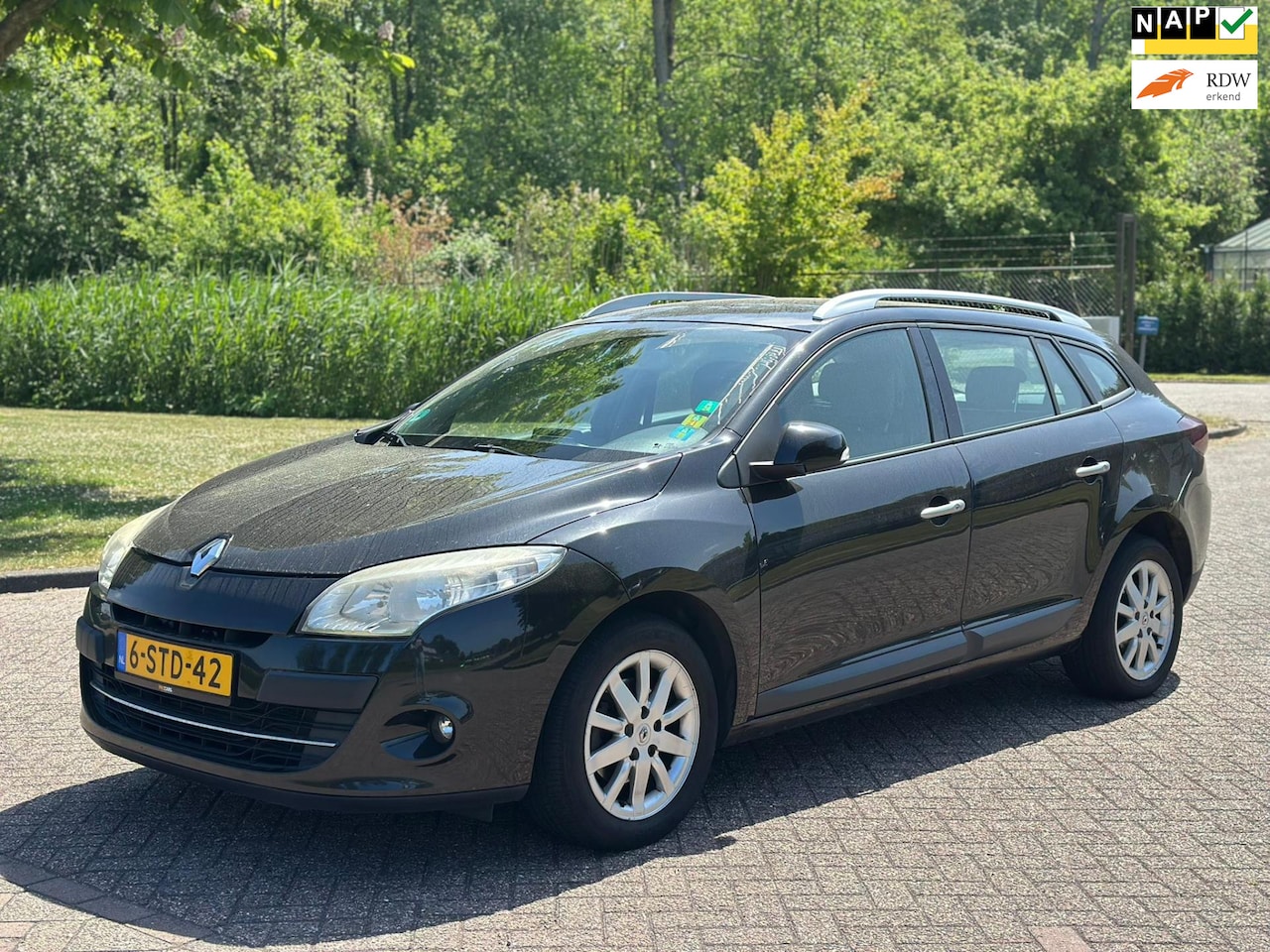 Renault Mégane Estate - 1.9 dCi Privilége/AIRCO/CRUISE/LEDER/NAVI/PARKEERSENS ACHTER - AutoWereld.nl