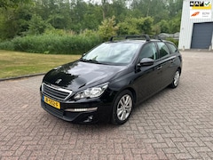 Peugeot 308 SW - 1.2 PureTech Allure/AIRCO/CRUISE/NAVI/PARKEERSENS VOOR-ACHTER/TREKHAAK