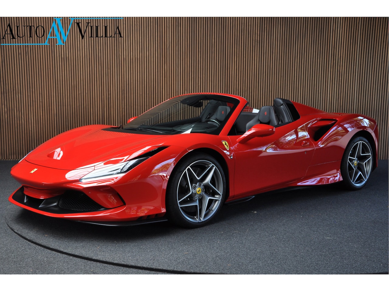 Ferrari F8 Spider - 3.9 V8 HELE Daytona Seats Passengerdisplay CarPlay Rosso Corsa - AutoWereld.nl
