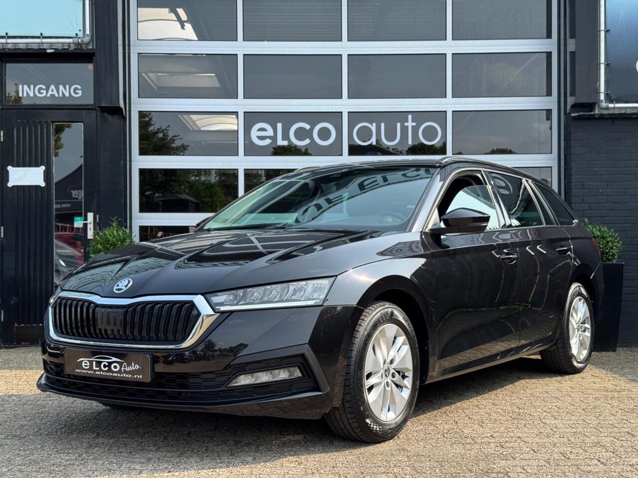 Skoda Octavia Combi - 1.0 e-TSI Business Edition / ACC / CarPlay - AutoWereld.nl
