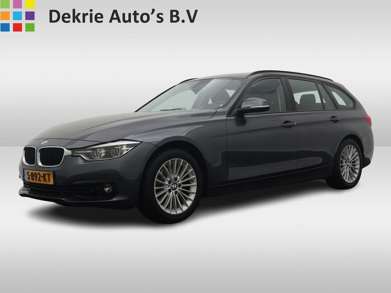 BMW 3-serie Touring - 318i Executive / Navigatie / Cruise-ctr. / Airco / leder / Auto verbruikt olie! / Trekhaak - AutoWereld.nl