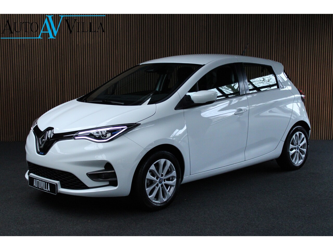 Renault Zoe - R135 Evo 52 kWh Navi Camera PDC LM velgen Climate  Koop accu BTW auto - AutoWereld.nl